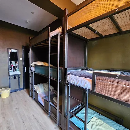 Hostal Crossroads Ámsterdam