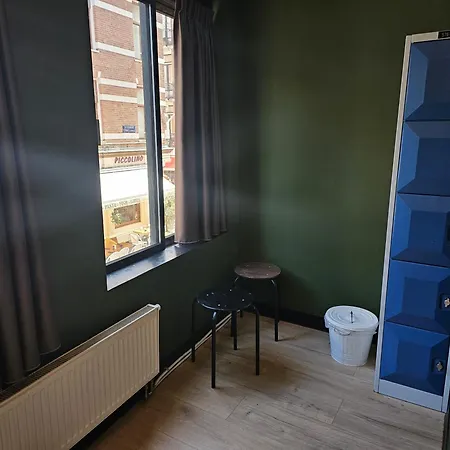 Crossroads Hostel Amsterdam Амстердам