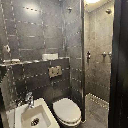 Crossroads Hostel Amsterdam *