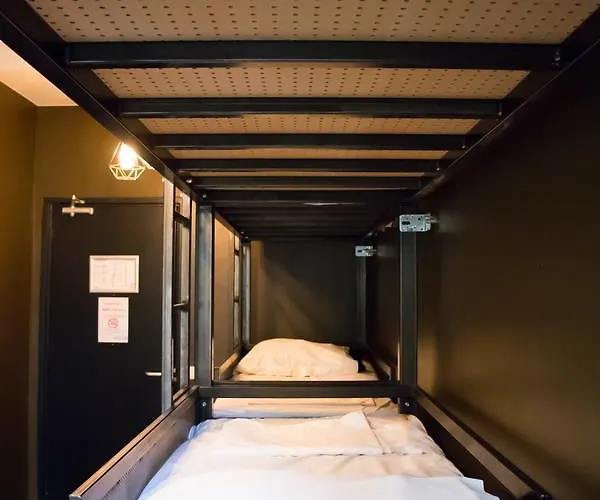 Crossroads Hostel Amsterdam