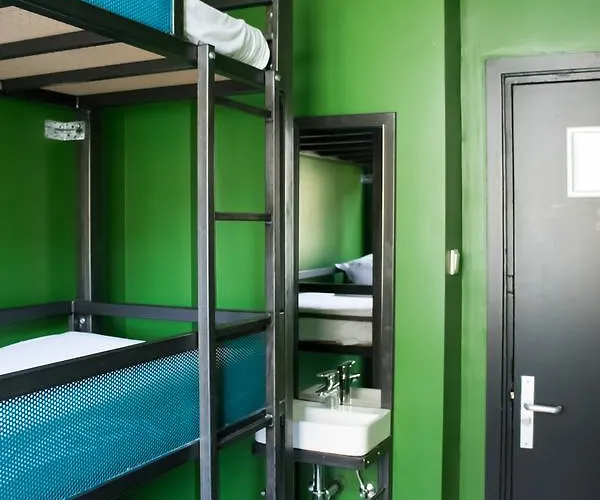 Crossroads Hostel Amsterdam