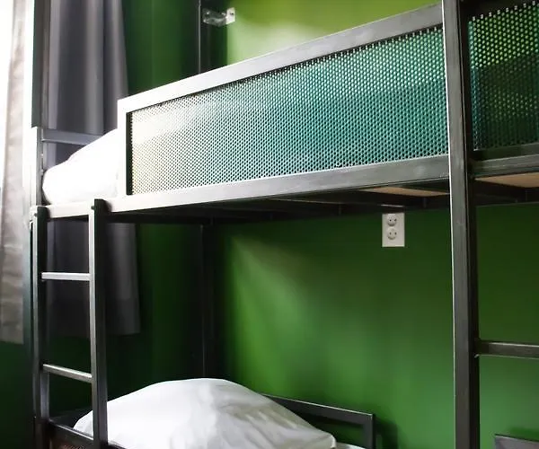 Crossroads Hostel Amsterdam Hostel *