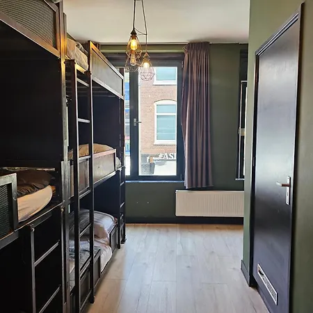 ホステル Crossroads *